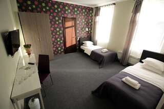 Отель PaPa Home Рига Бюджетный двухместный номер с 2 отдельными кроватями-1